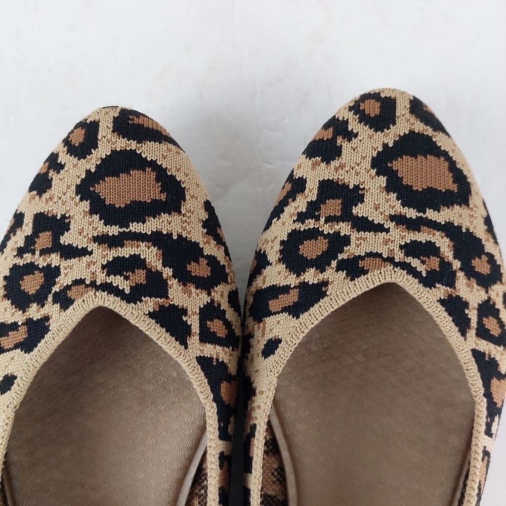 SKECHERS Women's Cleo Claw-Some Natural Leopard Print Slip-on‎ Ballet Flats 6.5. - Picture 10 of 11